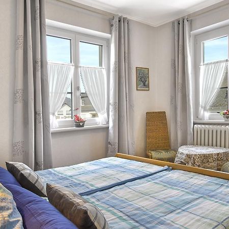 Pension "Haus Am Walde" Brodenbach, Mosel Екстер'єр фото