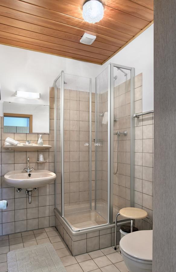 Pension "Haus Am Walde" Brodenbach, Mosel Екстер'єр фото